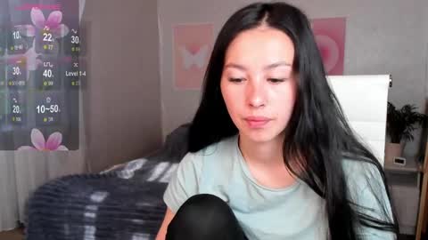 Snapshot of queitsharm_ chatting on 05.05.26 Anna online show from 05.05.26