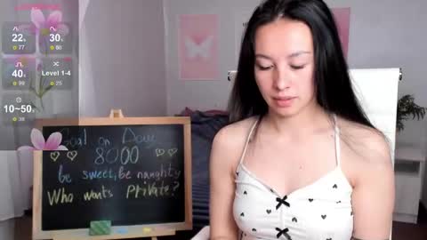 Snapshot of queitsharm_ chatting on 05.09.26 Anna online show from 05.09.26