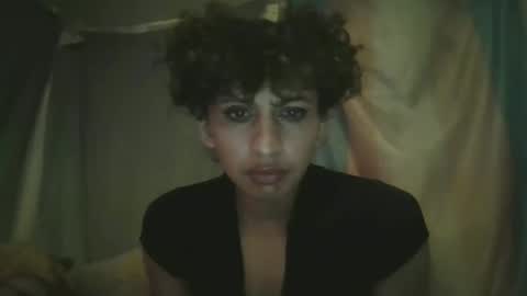 Snapshot of queridamiahh chatting on 02.20.26 Mia online show from 02.20.26