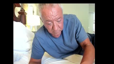 Snapshot of quest_one chatting on 09.16.25 Jim online show from 09.16.25