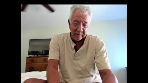 Snapshot of quest_one chatting on 09.18.25 Jim online show from 09.18.25