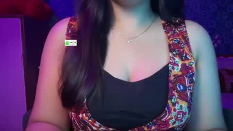 Snapshot of quest_queen chatting on 05.08.26 zaara online show from 05.08.26