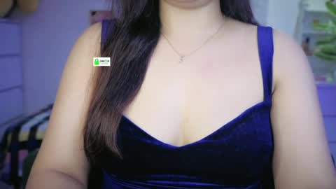 Snapshot of quest_queen chatting on 08.05.26 zaara online show from 08.05.26