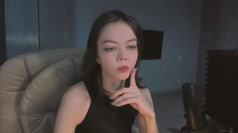 Snapshot of quietluxury chatting on 02.07.26 quietluxury online show from 02.07.26