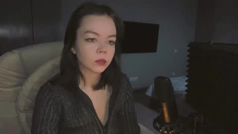 Snapshot of quietluxury chatting on 02.11.26 quietluxury online show from 02.11.26