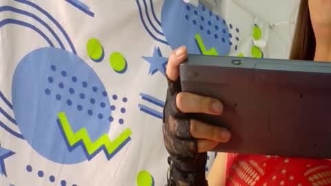 quuen_valery online show from 03.26.26