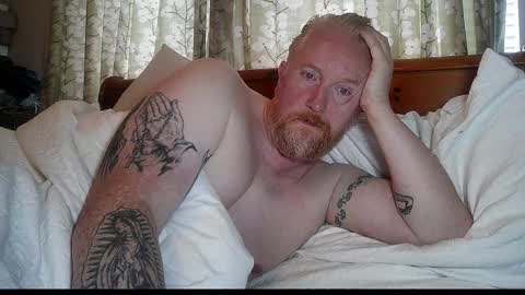 Snapshot of r_o_h_a_n chatting on 09.12.25 r_o_h_a_n online show from 09.12.25