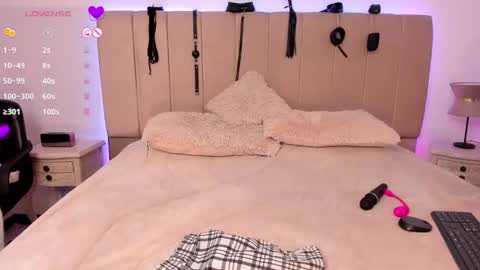 RACHEL ES online show from 12.10.24