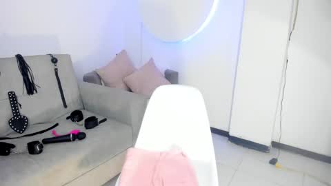 RACHEL ES online show from 01.23.25