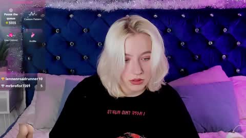 Snapshot of rachelcart chatting on 12.20.24 RachelCart online show from 12.20.24