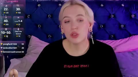 Snapshot of rachelcart chatting on 12.20.24 RachelCart online show from 12.20.24