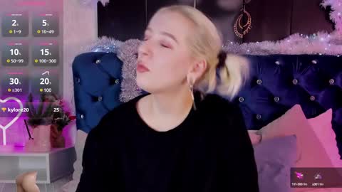 Snapshot of rachelcart chatting on 12.23.24 RachelCart online show from 12.23.24