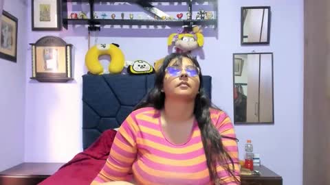 racheljames28 online show from 11.11.25