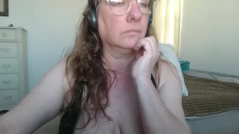 Snapshot of rachelplays chatting on 02.05.26 rachelplays online show from 02.05.26