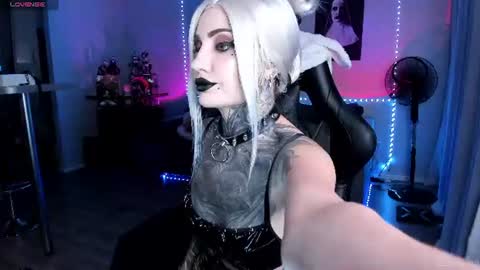 Snapshot of rachelqueen_ chatting on 07.05.26 Miko Pleasee help me get 100 likes online show from 07.05.26