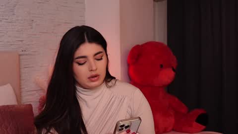 Snapshot of rachelswaan chatting on 12.16.24 RachelSwaan online show from 12.16.24