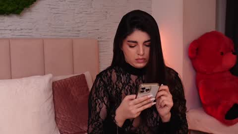 Snapshot of rachelswaan chatting on 01.25.25 RachelSwaan online show from 01.25.25