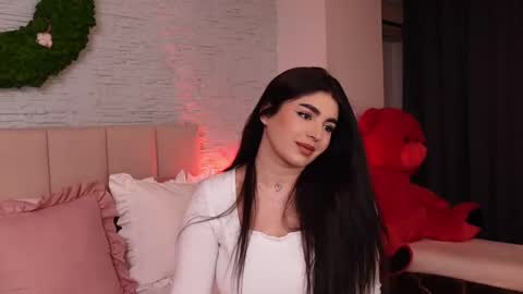 Snapshot of rachelswaan chatting on 02.28.25 RachelSwaan online show from 02.28.25