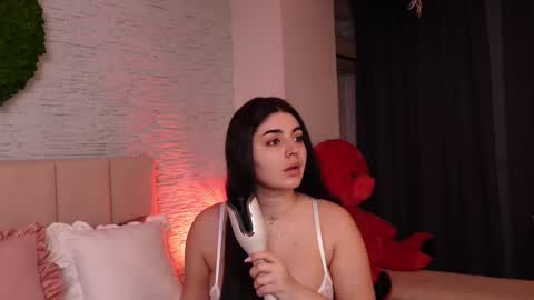 Snapshot of rachelswaan chatting on 03.01.25 RachelSwaan online show from 03.01.25