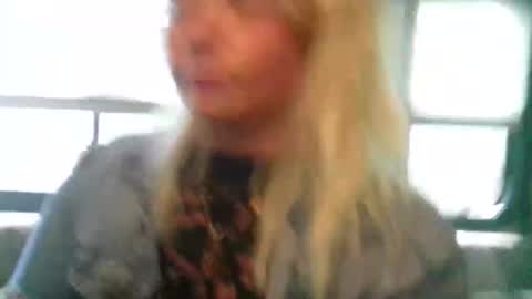 Snapshot of rachyyymarie93 chatting on 10.15.25 Rachyyyy online show from 10.15.25