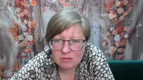 Snapshot of radachudna chatting on 04.25.26 RadaChudna online show from 04.25.26