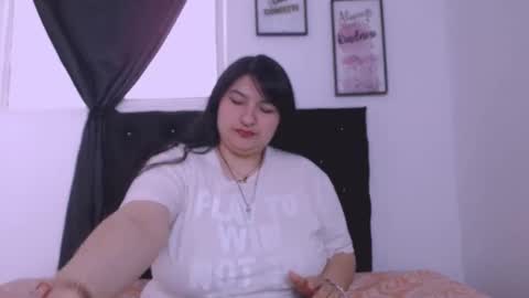 Snapshot of radiantgoddes chatting on 09.27.25 radiantgoddes online show from 09.27.25