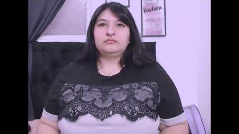 Snapshot of radiantgoddes chatting on 10.12.25 radiantgoddes online show from 10.12.25