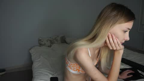 Sara online show from 09.24.25