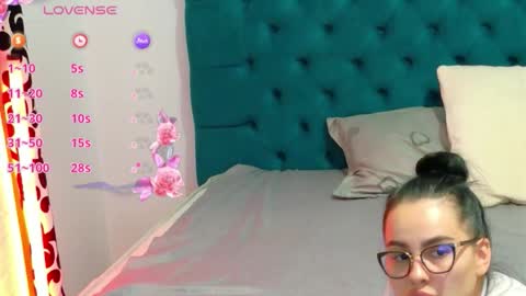 sweet peach online show from 09.14.25