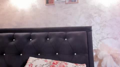 raelledarkstar online show from 03.24.26