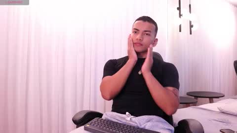 Snapshot of rafa_cruz chatting on 03.02.26 rafa_cruz online show from 03.02.26