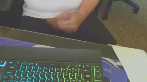 Snapshot of ragnorskol chatting on 10.03.25 ragnorskol online show from 10.03.25