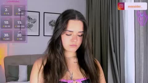 Snapshot of raidereva_ chatting on 05.27.26 Eva online show from 05.27.26