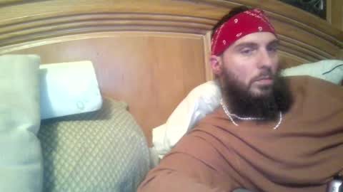 Snapshot of raidersman757 chatting on 12.12.24 hitman online show from 12.12.24