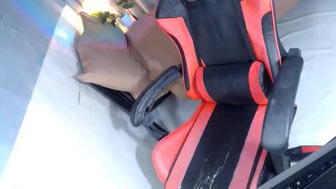 itsmeRailey online show from 12.20.25