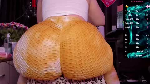 Laura online show from 11.06.25