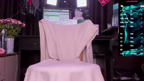 Laura online show from 02.12.26