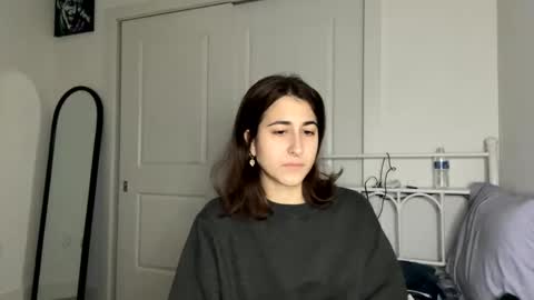 Snapshot of raiyvyn chatting on 12.31.24 Ray Ray online show from 12.31.24