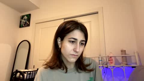 Snapshot of raiyvyn chatting on 01.04.25 Ray Ray online show from 01.04.25