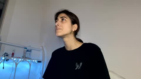 Snapshot of raiyvyn chatting on 01.09.25 Ray Ray online show from 01.09.25