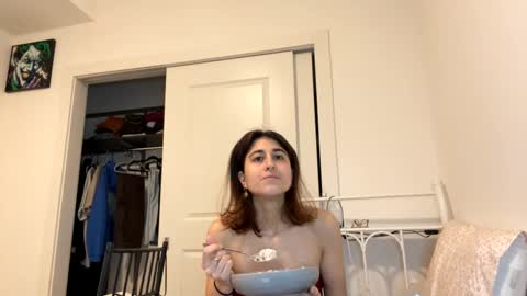 Snapshot of raiyvyn chatting on 02.12.25 Ray Ray online show from 02.12.25