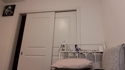 Snapshot of raiyvyn chatting on 01.08.26 Ray Ray online show from 01.08.26