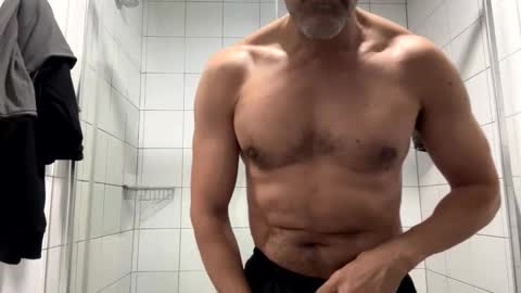 Snapshot of ramix95 chatting on 09.29.25 ramix95 online show from 09.29.25