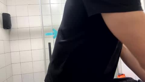 Snapshot of ramix95 chatting on 11.16.25 ramix95 online show from 11.16.25