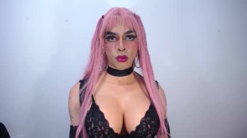 Snapshot of ramonasmit chatting on 10.07.25 RamonaSmit online show from 10.07.25