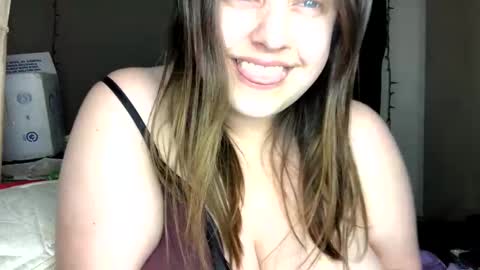 randicandi96 online show from 12.16.25