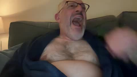 Snapshot of randyboyandy chatting on 10.23.25 randyboyandy online show from 10.23.25