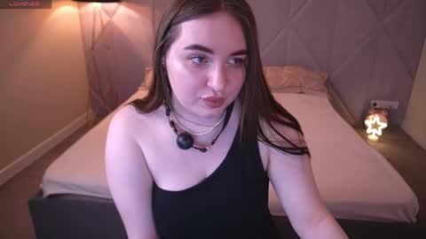 Snapshot of rapunzelangel chatting on 05.17.26 rapunzelangel online show from 05.17.26