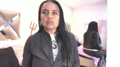 Raquel Moore  online show from 03.02.26