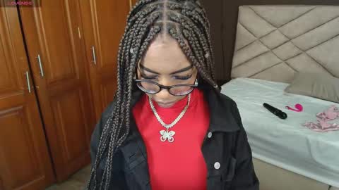 Raquel online show from 09.16.25